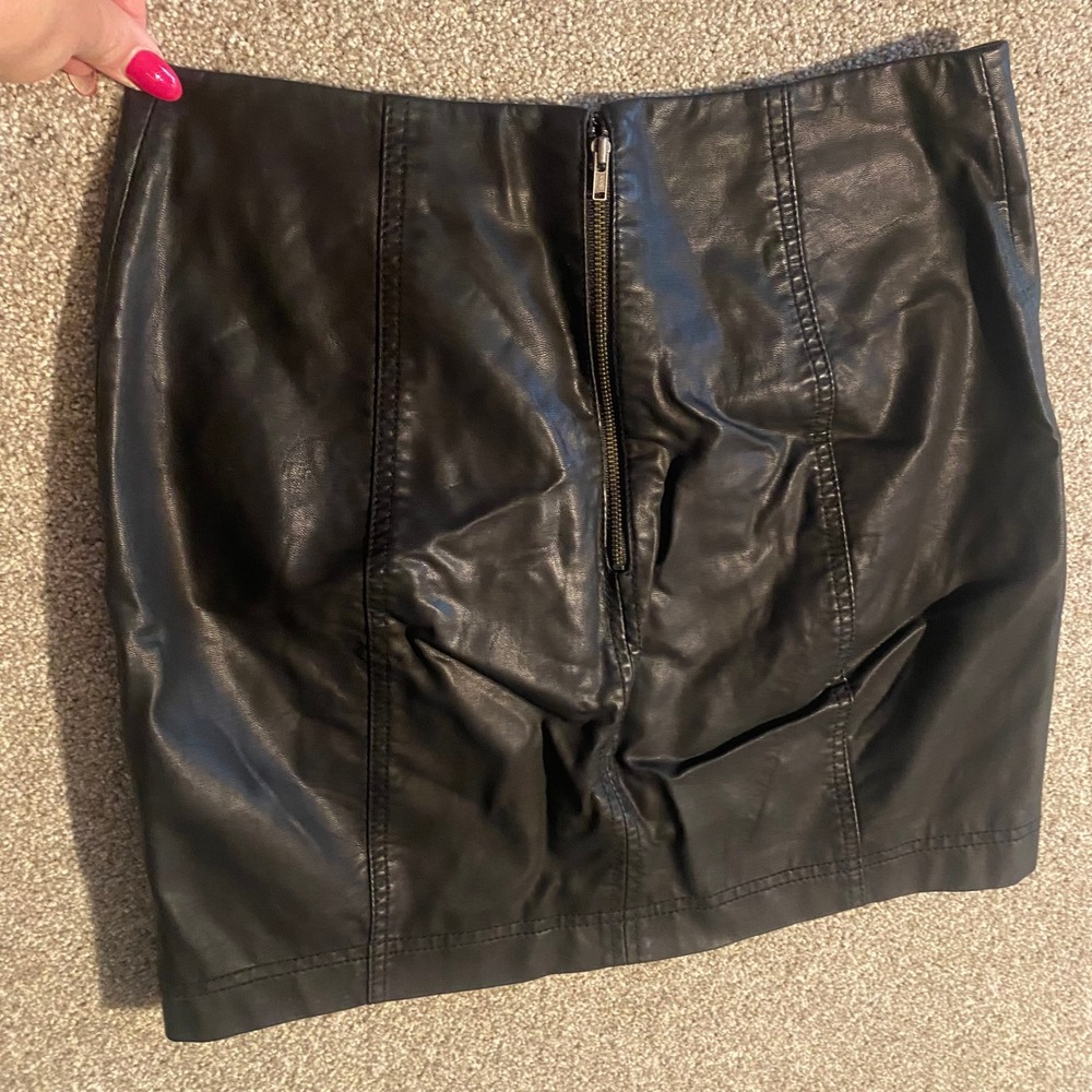 Free People 1veganLeather Mini Skirt Womens 4 Black Excellent Zipper OB583305